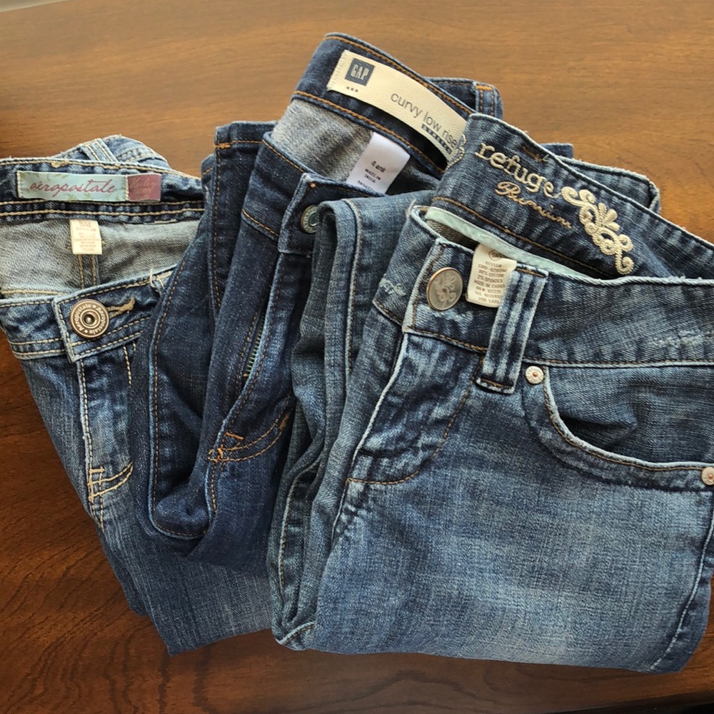 3 pairs of jeans